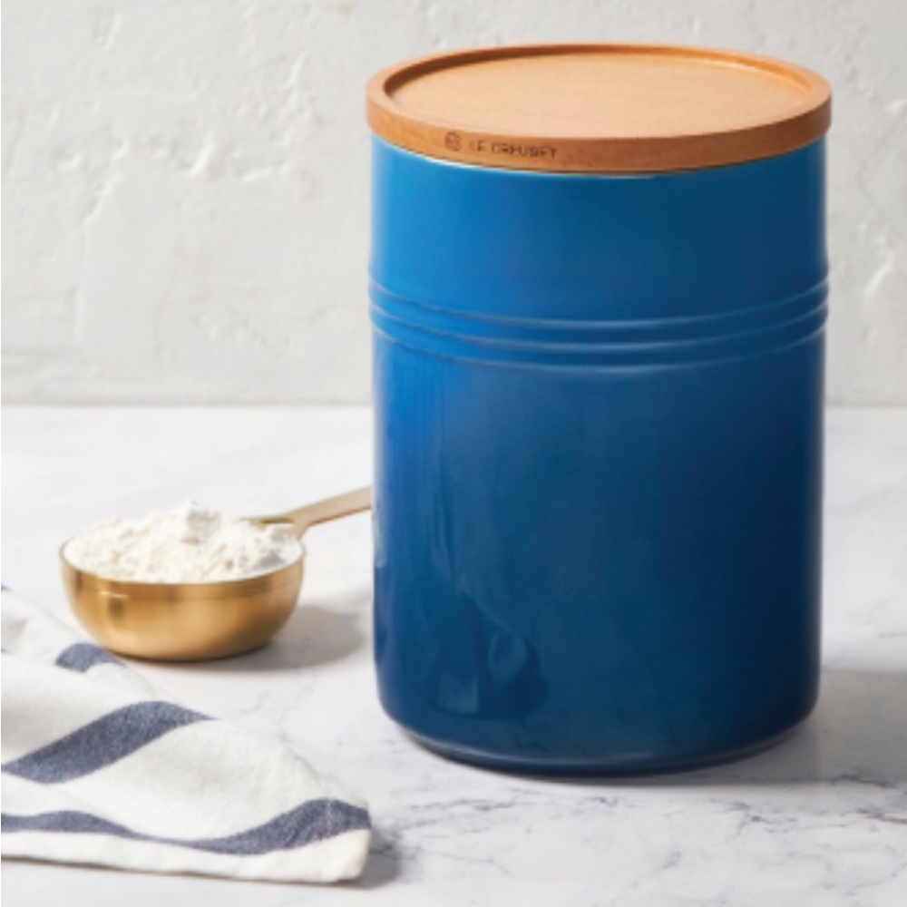 Le Creuset 14cm Large 2.5 quart Canister With Wood Lid Canister, Marseille Blue.